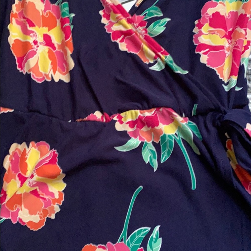 Dress - Picture 3 of 4